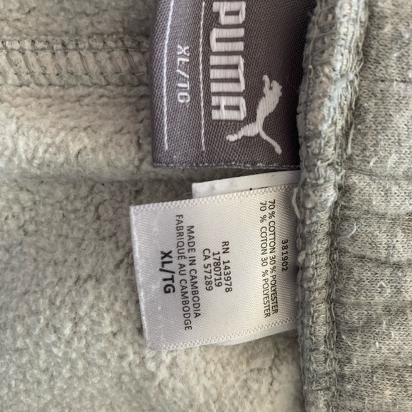 Youth extra large PUMA sweats. - Picture 3 of 3